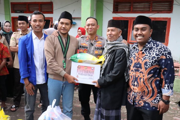 Cinta Polri untuk Santri: Polres Aceh Tengah Bersama Mahasiswa Bagikan Sembako dan Tali Asih Penuh Keberkahan