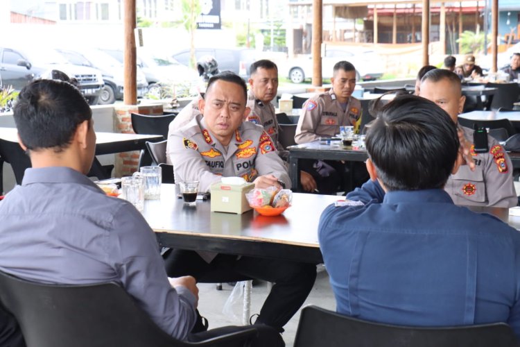 Ngopi Pagi Bareng, Kapolres Aceh Tengah Bersama Bawaslu dan Masyarakat Bangun Sinergi Kamtibmas