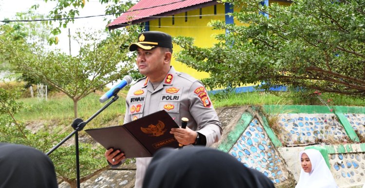 Saweu Sikula” Kapolres Aceh Timur Jadi Pembina Upacara di MAN Insan Cendekia
