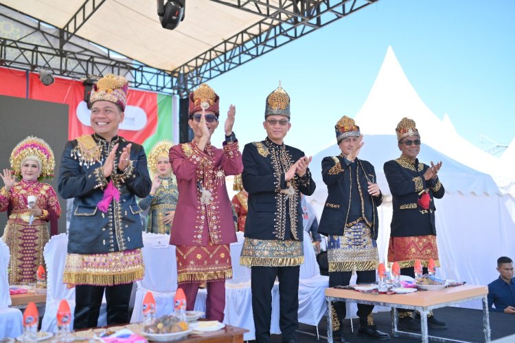 Kapolres Pidie Hadiri Pawai Budaya Hari Jadi Pidie ke-514