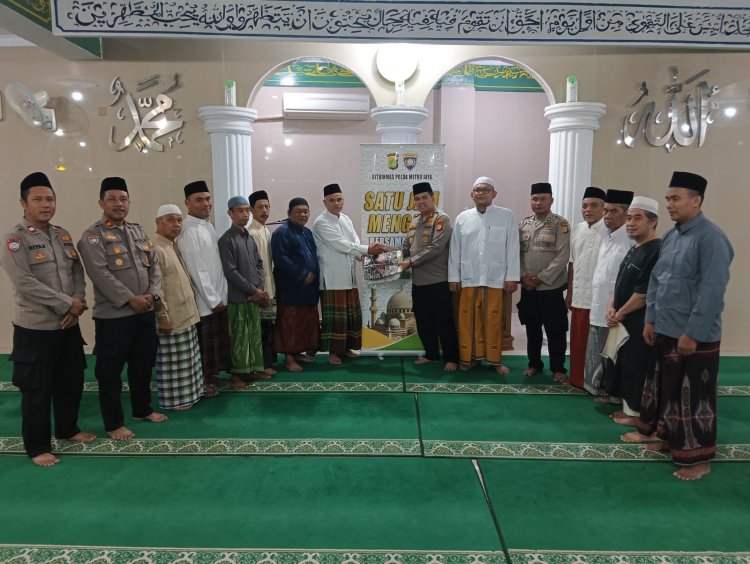 Polda Metro Jaya Gelar Program Satu Jam Mengaji di Masjid Al-Ihsan, Jakarta Timur
