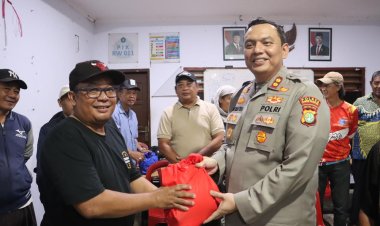 Kapolres Tanjung Priok Sambangi Satkamling Muara Angke, Dengar Aspirasi Warga