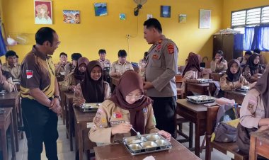 Progam MBG Polres Way Kanan: Siswa Ungkapan Terima Kasih Kepada Polri dan Senang Bisa Hemat Uang Jajan