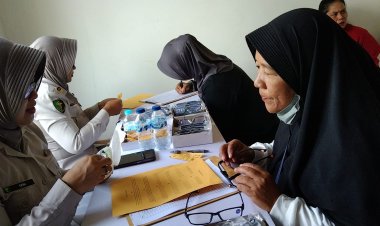 Polda Metro Jaya Gelar Bakti Kesehatan di Cakung, Ratusan Warga Antusias Periksa Kesehatan