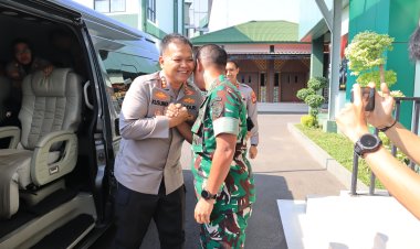 Kokohkan Sinergitas TNI-Polri, Kapolres Metro Bekasi Kota Rayakan HUT ke-80 TNI di Kodim 0507