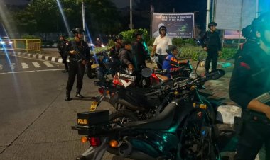 Jaga Jakarta”, Brimob Polda Metro Jaya Gelar Patroli Dialogis Rayonisasi Ciptakan Rasa Aman di Tengah Masyarakat