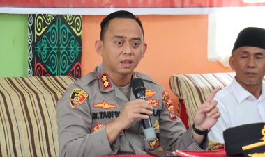 Jumat Curhat Bersama Warga Pucuk Deku, Kapolres Aceh Tengah Ajak Tingkatkan Pengawasan Anak dan Tertib Berlalu Lintas