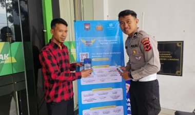 Sat Lantas Polres Sukabumi Gelar Program “Polantas Menyapa” di Samsat Cibadak