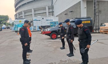 Brimob Polda Metro Jaya Laksanakan Sterilisasi Jelang Artistics Gymnastics World Championship ke-53 di Indonesia Arena Senayan