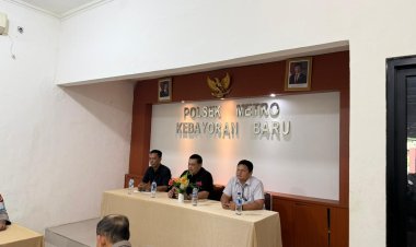 Bidpropam PMJ Sosialisasikan Larangan Hedonisme dan Optimalisasi Whistle Blower System-SP4N Lapor di Polsek Kebayoran Lama
