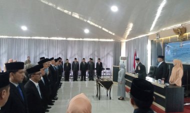 Bupati Way Kanan Ayu Assalasiyah melakukan perombakan (reshuffle)