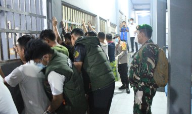 Tindak Lanjuti Arahan Menteri Imigrasi dan Pemasyarakatan, Lapas Way Kanan Gelar Razia Serentak Bersama TNI-POLRI