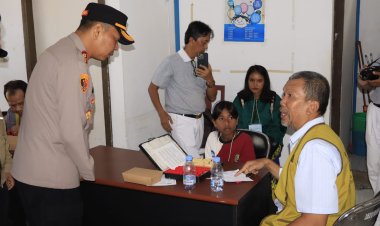 Sehat Bersama Polri, Warga Makmur Jaya Nikmati Layanan Kesehatan Gratis di Hari Jadi Humas Polri Ke-74