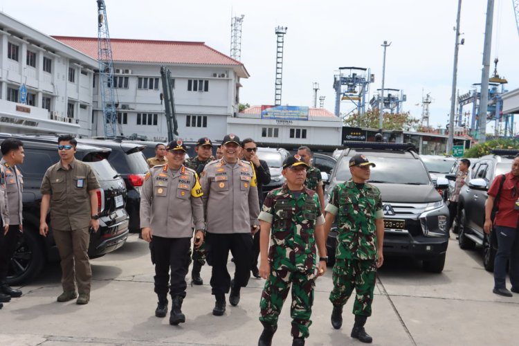 Pengamanan Kunjungan Presiden RI Prabowo Subiant Tinjau Kekuatan Maritim TNI AL dan Anugerahkan Kenaikan Pangkat di Mako Kolinlamil Jakarta"