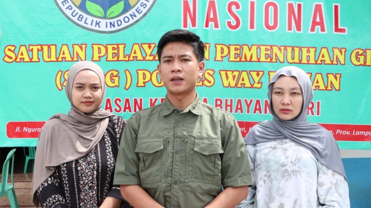 Hindari Keracunan Makanan, Ketua SPPG Polres Way Kanan Lakukan Pemeriksaan Kualitas dan Keamanan Makanan Secara Berkala