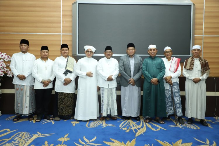 Bupati Anwar Sadat Hadiri Majelis Zikir dan Haul Akbar Syekh Abdul Qadir Al-Jailani
