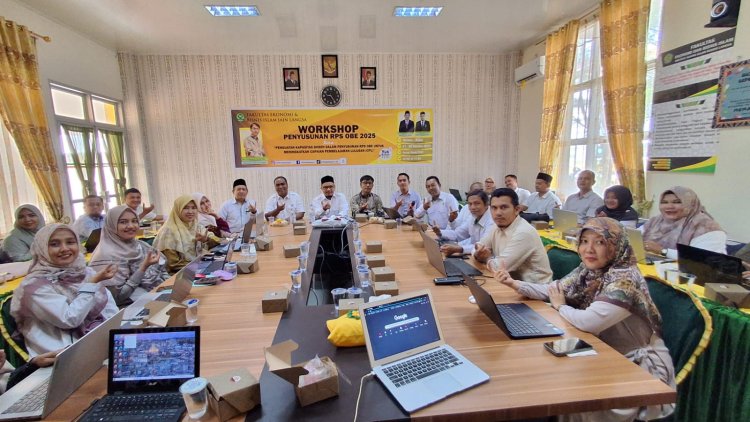 Wakil Rektor I Buka Workshop Penyusunan RPS OBE 2025 di FEBI IAIN Langsa
