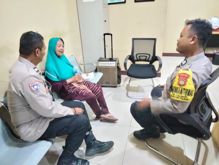 Respon Cepat Pamapta dan Bhabinkamtibmas Layani Lansia Pikun, Cari Alamat dan Antar Ke Rumah