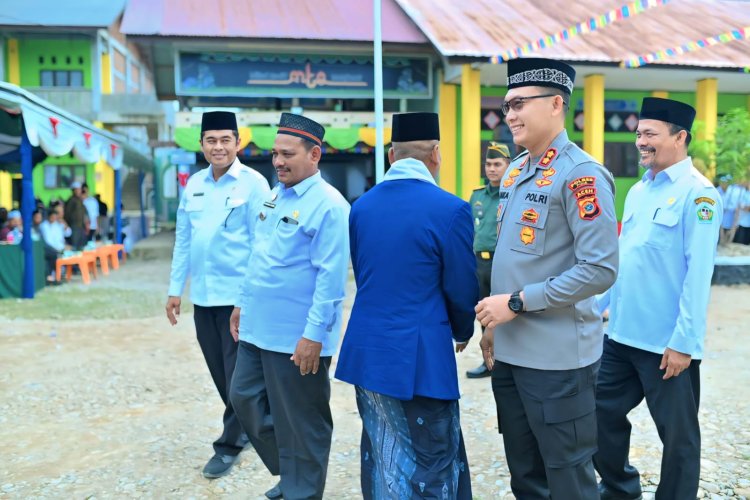 Kapolres Pidie Hadiri Upacara Hari Santri Nasional 2025 di Dayah Darussa’adah Teupin Raya