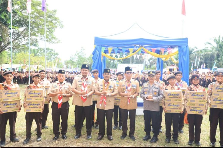 Lebih dari 500 Peserta Antusias Ikuti Jambore Pramuka Tanjab Barat 2025, Bupati Anwar Sadat Tekankan Pentingnya Pembentukan Karakter dan Kepemimpinan