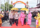 Kapolres Lhokseumawe Sambut Kapolda Aceh, Berikan Arahan Kepada Personil dan Serahkan Bingkisan Kepada Mantan Kombatan GAM