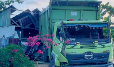 Truk Batubara Hancurkan Rumah Warga Panoban, Tanjung Jabung Barat: Tragedi di Tanjakan Cempedak!