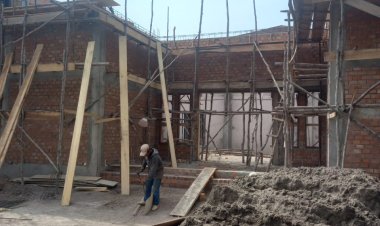 Proyek Hantu!Pembangunan Kantor Desa Tanpa Transparansi, Warga Curiga Ada yang Ditutupi Kades   