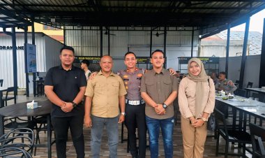 Kasat Lantas Polres Aceh Utara Iptu Sofyan Kurniawan Ngopi Bareng Wartawan, Jalin Silaturrahmi dan Sinergitas