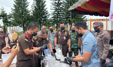 Polres Bener Meriah Hadiri Pemusnahan Barang Bukti Yang Telah Memiliki Kekuatan Hukum Tetap (INCRACHT) di Kejaksaan Negeri Bener Meriah