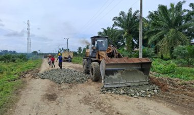 PKS Cot Girek Timbun Jalan Utama yang Rusak, Perusahaan Turunkan Alat Berat
