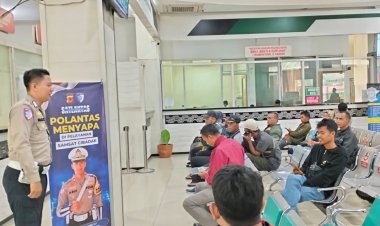 Polantas Menyapa : Program Unggulan Polri yang Humanis dan Edukatif di Cibadak Sukabumi