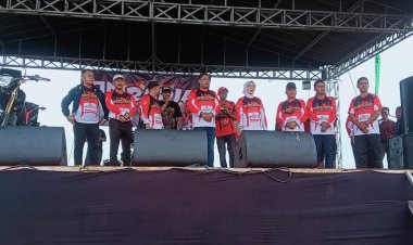 Bupati Ayu Asalasiyah Buka Event Trail Adventure RADJA -5 di Tebing Slumbu Way Kanan