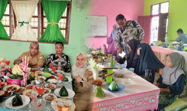 Maulid Nabi di SMKN 1 Peureulak Berlangsung Khidmat, Santuni 30 Anak Yatim