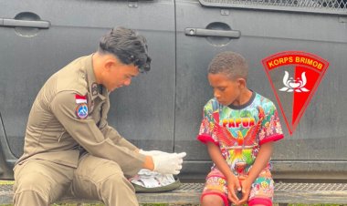 Personel Satgas Ops Damai Cartenz Bagikan Momen Keharmonisan Bersama Anak-Anak di Pegunungan Bintang