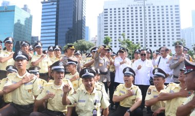 Kapolda Metro Jaya Pimpin Apel Pengamanan Swakarsa Jelang Nataru