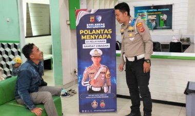 ‎Satlantas Polres Sukabumi Gelar Program “Polantas Menyapa” di Kantor Samsat Cibadak : Meningkatkan Pelayanan Ramah dan Humanis