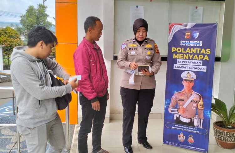 Edukasi Digital Pajak Kendaraan : Samsat Cibadak Sosialisasikan Penggunaan Aplikasi SIGNAL