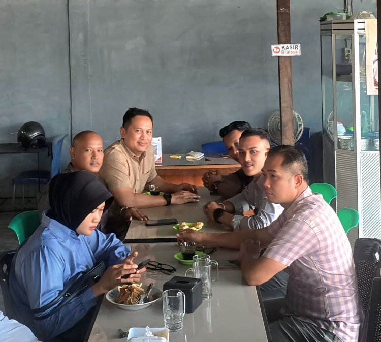 Kasat Narkoba Polres Aceh Tamiang Ngopi Bareng Wartawan, Perkuat Sinergitas dalam Pemberantasan Narkotika