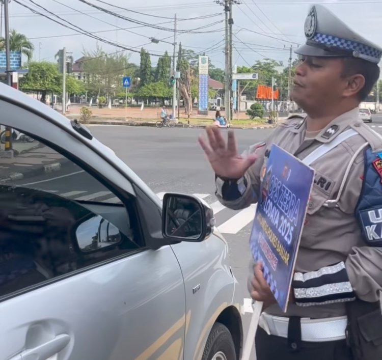 Satlantas Polres Banjar : "Polantas Menyapa" dan Operasi Zebra Lodaya Sinergi Edukasi di Jalan