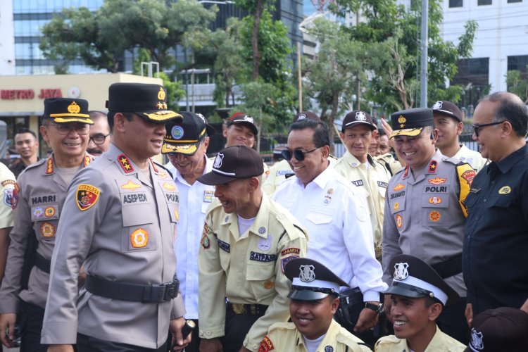 Kapolda Metro Jaya Pimpin Apel Pengamanan Swakarsa Jelang Nataru