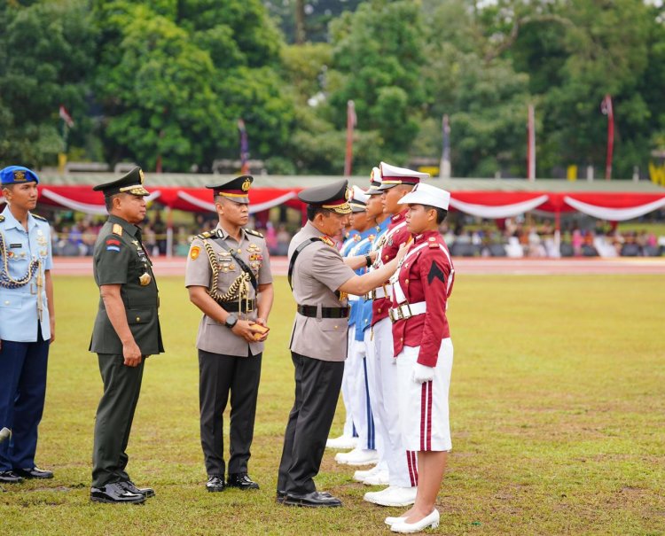 Pimpin Wisuda Prajurit Taruna, Kapolri Tekankan Sinergitas TNI-Polri untuk Wujudkan Indonesia Emas 2045 