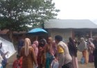 Polda Sumbar Salurkan Bantuan untuk Ibu dan Balita Terdampak Banjir Bandang di Nanggalo