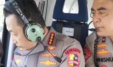 Kapolri dan Ketua Umum Bhayangkari Tinjau Udara Dampak Banjir Longsor Sumut, Pastikan Percepatan Bantuan untuk Warga