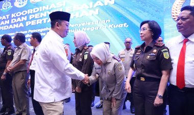 Sinergi Berantas Mafia Tanah, Kakanwil BPN DKI Jakarta Terima Penghargaan Pin Emas