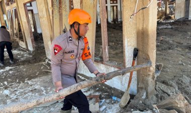 Brimob Sumut Hadir untuk Negeri: Dari Pembersihan Rumah Ibadah Hingga Pemasangan Jaringan Internet untuk Warga Garoga