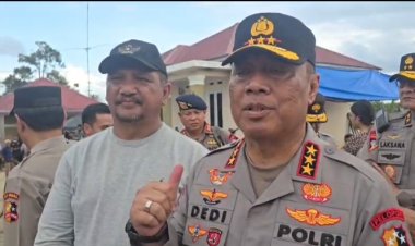 Wakapolri Tinjau Lokasi Banjir Aceh Tamiang, Pastikan Bantuan Logistik Hingga Peralatan Khusus Segera Dikirim