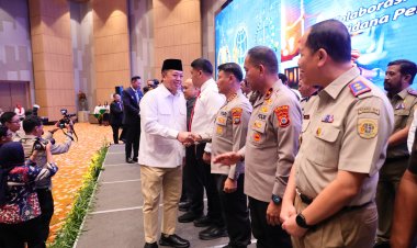 Menteri Nusron Berikan Penghargaan kepada 74 Pihak yang Berperan dalam Pencegahan Tindak Pidana Pertanahan Tahun 2025