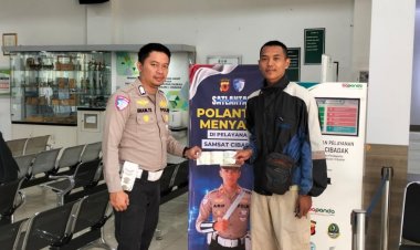 Dukung Program "Polantas Menyapa", Bukti Komitmen Polisi Hadir Melayani Masyarakat di Samsat Cibadak