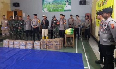 Luapan Sungai Cikanday Terjang Kampung Cibago, Polres Subang Beri Respons Cepat Bantuan Logistik