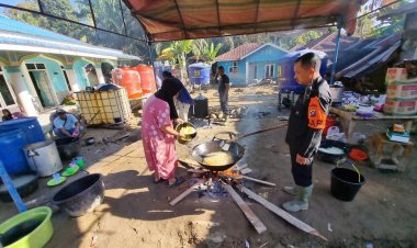 Dapur Umum dan Layanan Kesehatan Posko Brimob Polda Sumut Jadi Andalan Warga Terdampak Banjir di Batang Toru